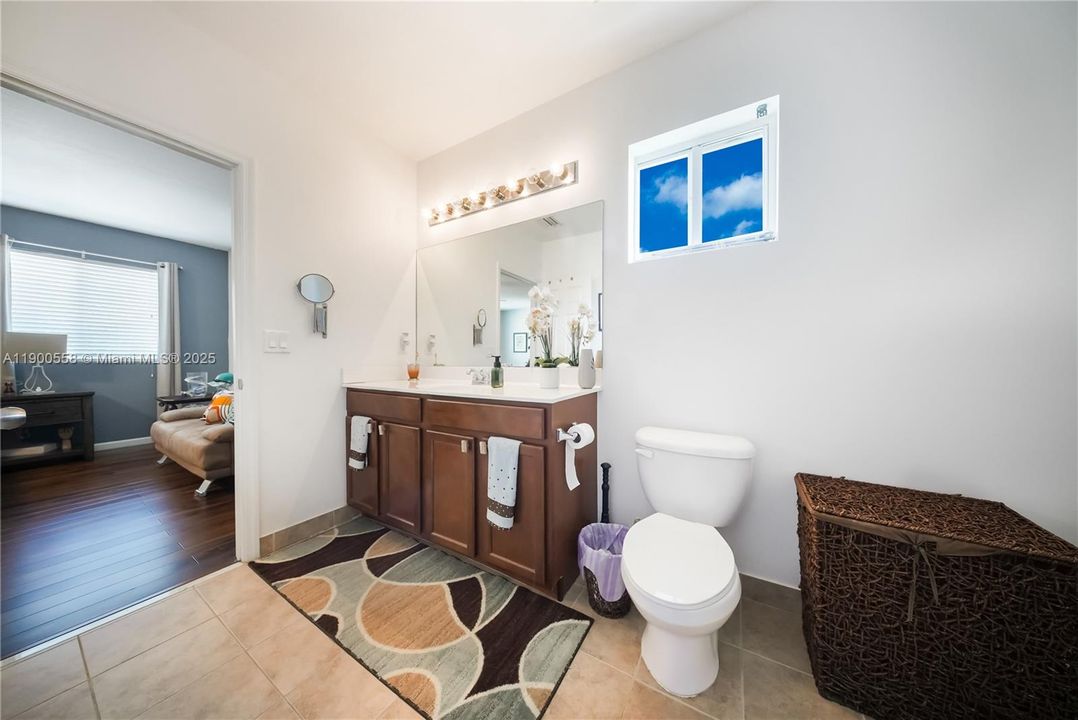 For Sale: $595,000 (5 beds, 2 baths, 2380 Square Feet)