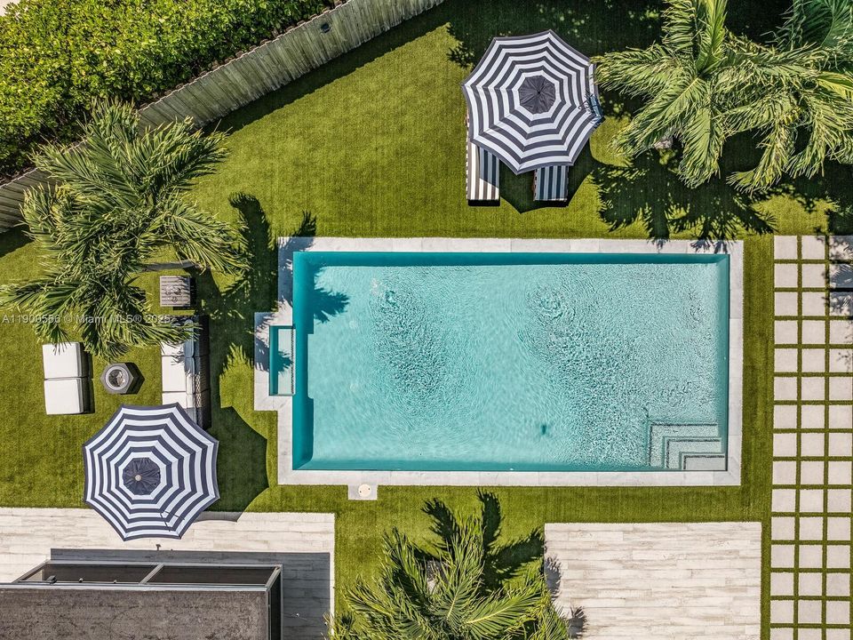 30'x15' Saltwater Heated-Chilled Lap Pool