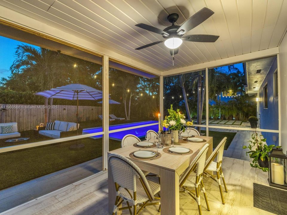 На продажу: $1,398,000 (2 спален, 2 ванн, 1265 Квадратных фут)