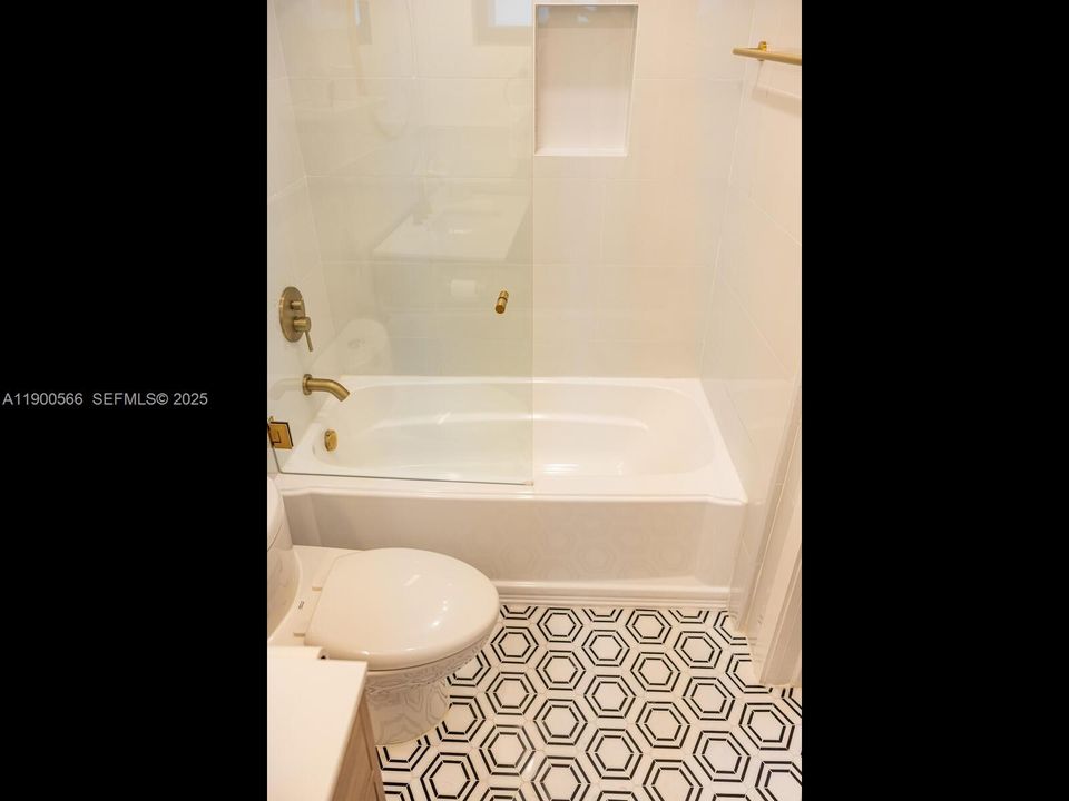 На продажу: $1,398,000 (2 спален, 2 ванн, 1265 Квадратных фут)