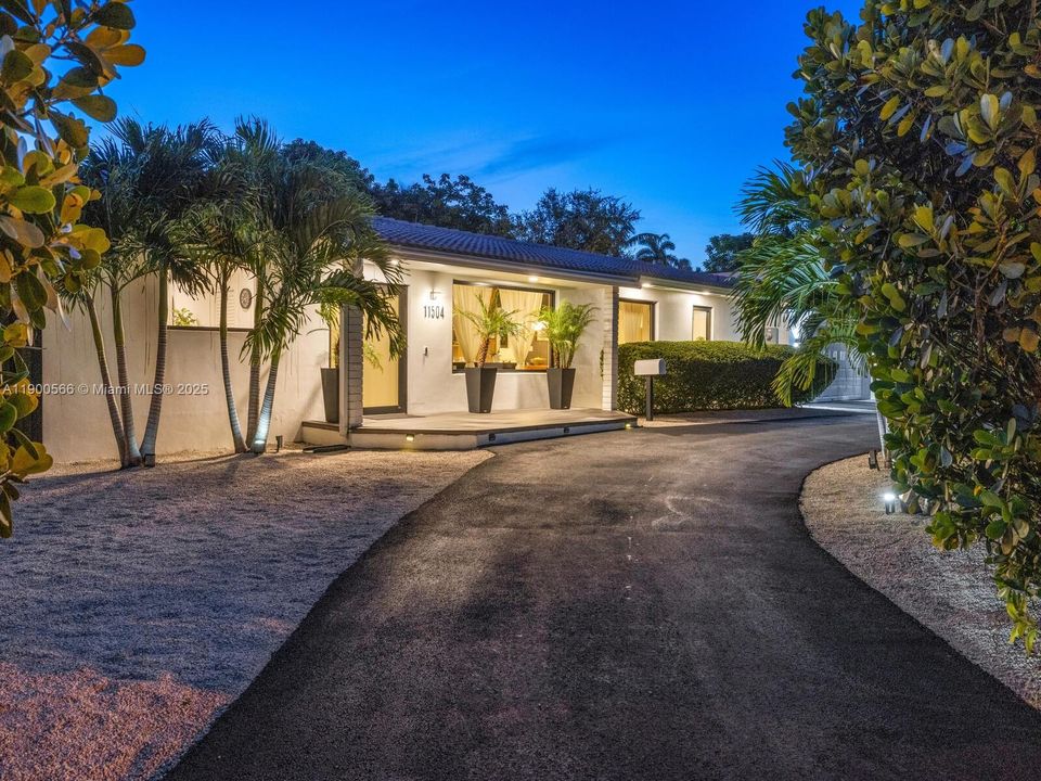 На продажу: $1,398,000 (2 спален, 2 ванн, 1265 Квадратных фут)