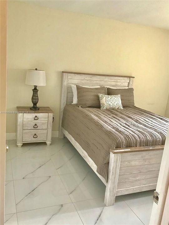 Recently Rented: $3,590 (3 beds, 2 baths, 1546 Square Feet)