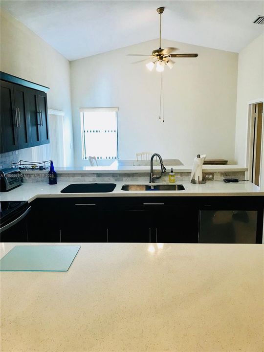 Recently Rented: $3,590 (3 beds, 2 baths, 1546 Square Feet)