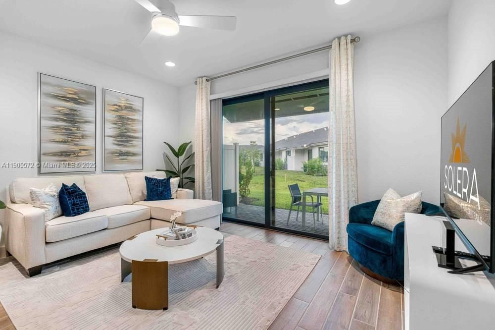 For Rent: $3,949 (2 beds, 2 baths, 1321 Square Feet)