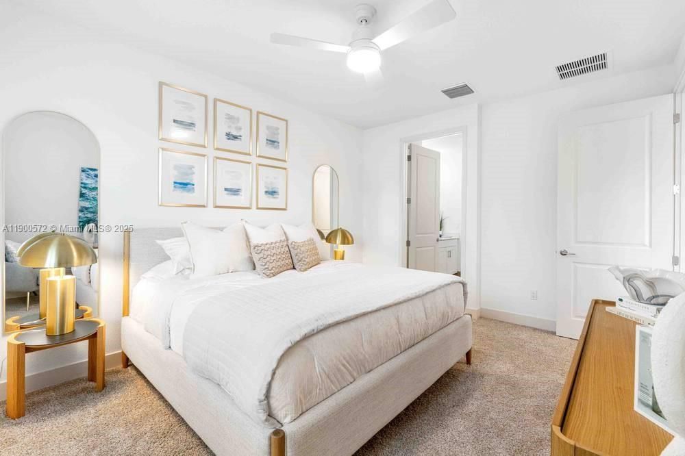 For Rent: $3,949 (2 beds, 2 baths, 1321 Square Feet)