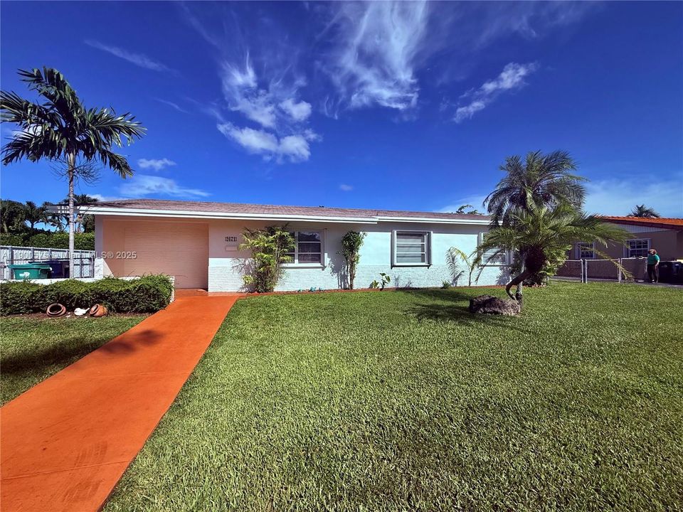 Recently Rented: $3,400 (3 beds, 2 baths, 1364 Square Feet)