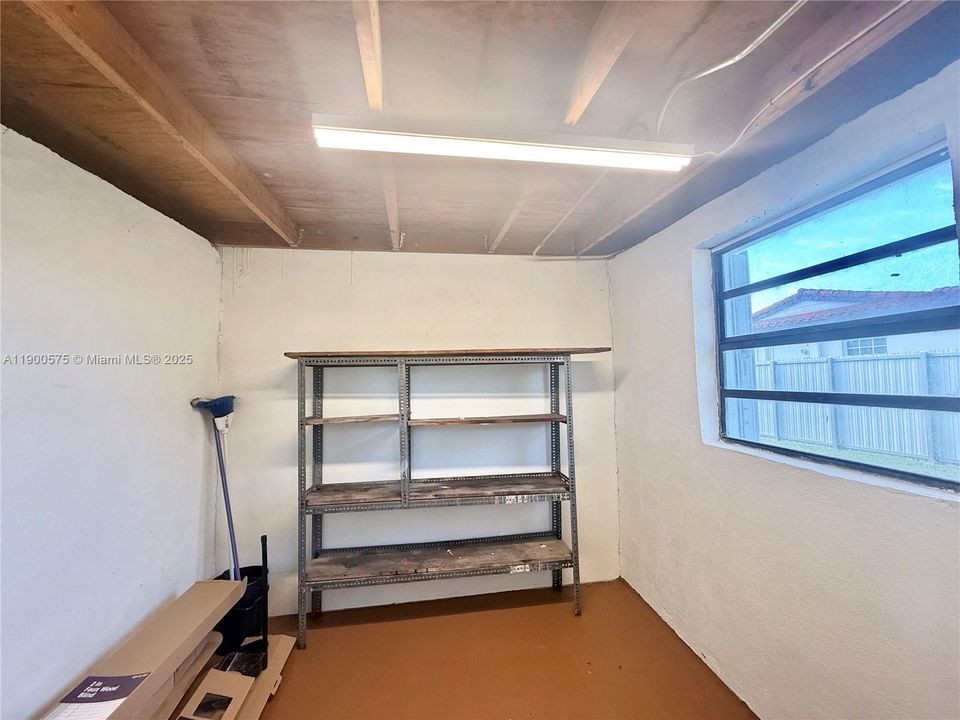 Recently Rented: $3,400 (3 beds, 2 baths, 1364 Square Feet)