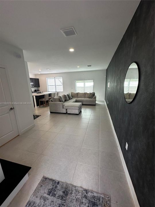 Active With Contract: $2,700 (3 beds, 2 baths, 1374 Square Feet)