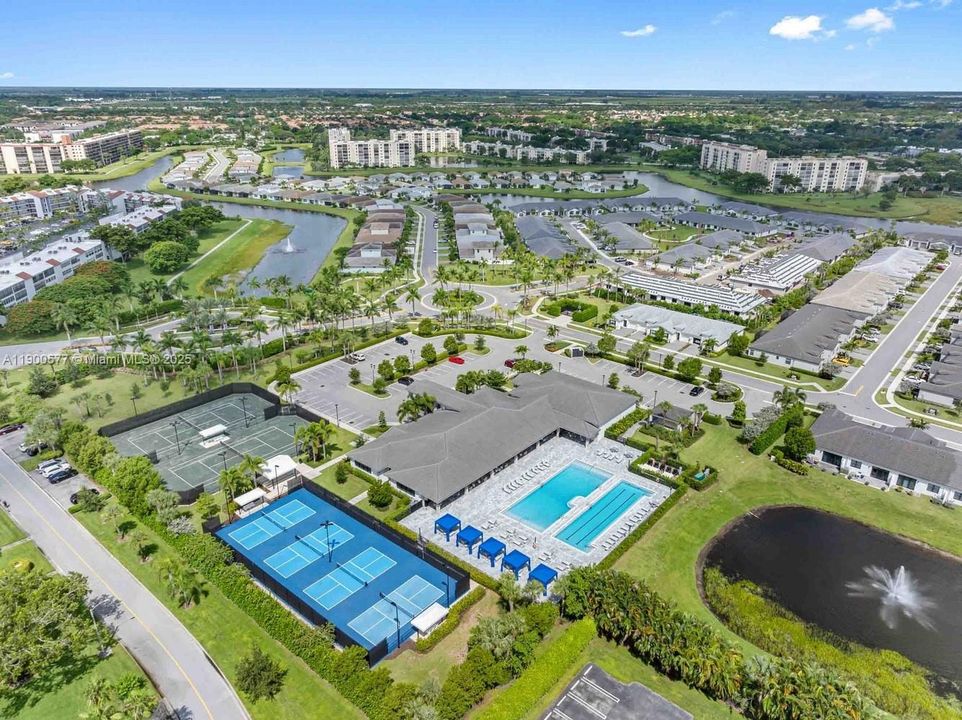 For Rent: $3,829 (3 beds, 2 baths, 1328 Square Feet)