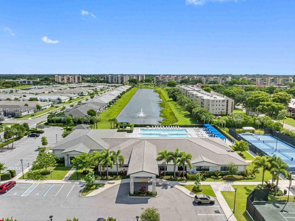 For Rent: $3,829 (3 beds, 2 baths, 1328 Square Feet)