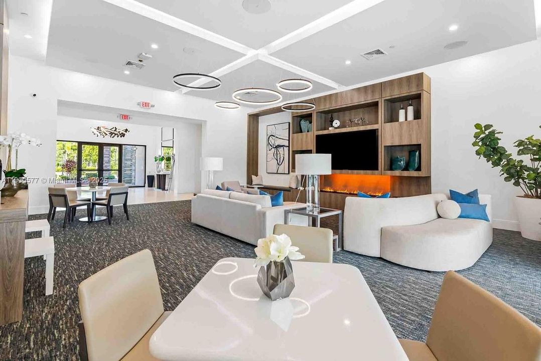 For Rent: $3,829 (3 beds, 2 baths, 1328 Square Feet)