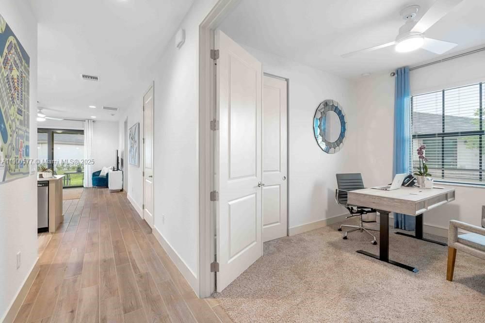 For Rent: $3,829 (3 beds, 2 baths, 1328 Square Feet)