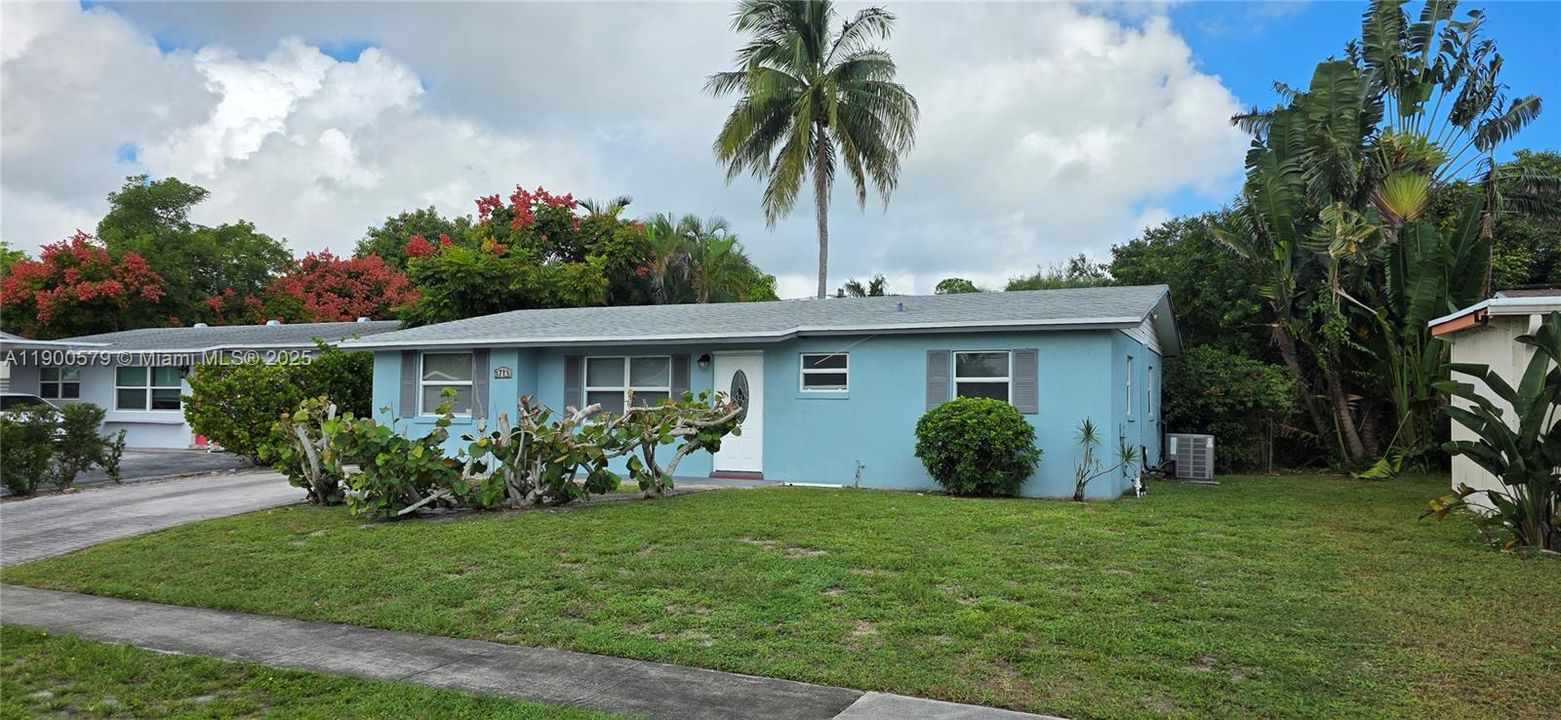 Recently Rented: $2,500 (4 beds, 1 baths, 1200 Square Feet)