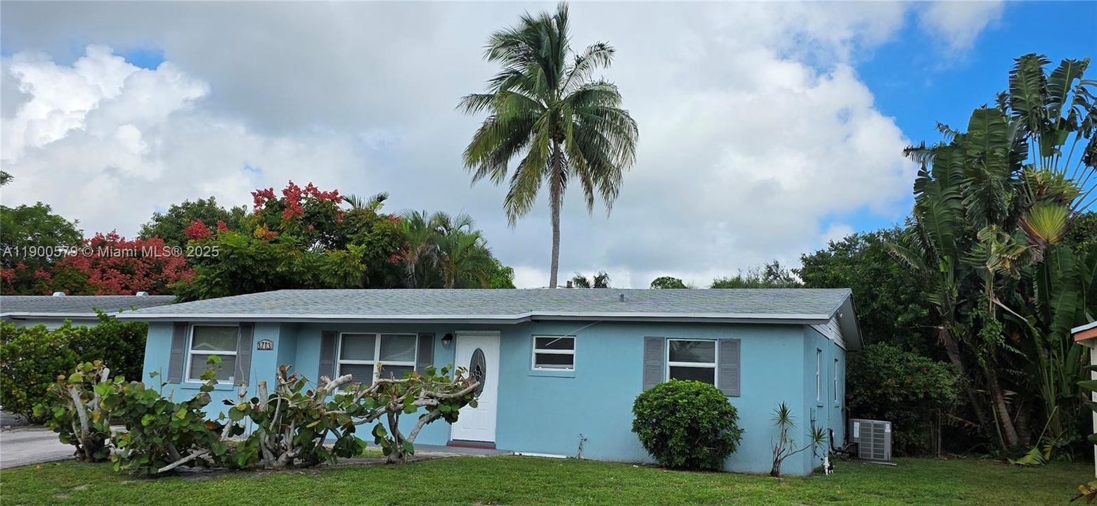 Recently Rented: $2,500 (4 beds, 1 baths, 1200 Square Feet)