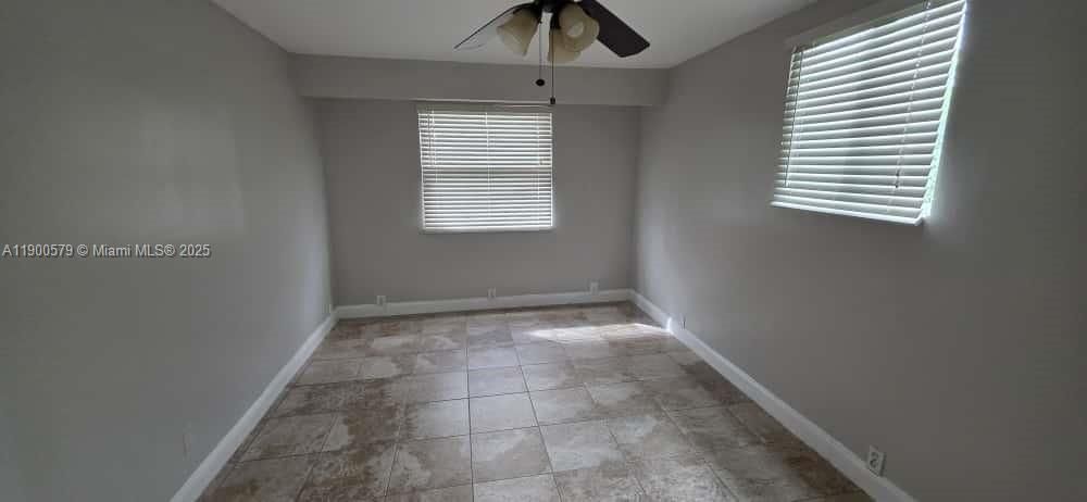 Recently Rented: $2,500 (4 beds, 1 baths, 1200 Square Feet)