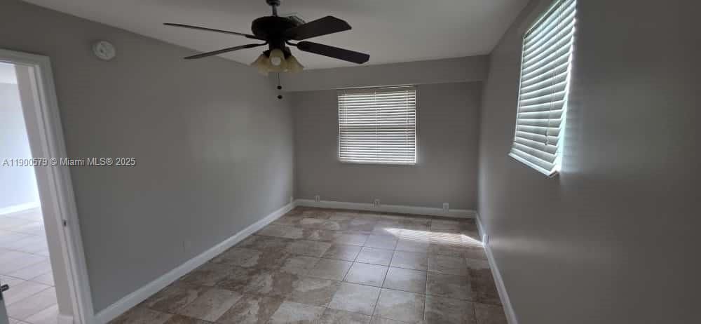 Recently Rented: $2,500 (4 beds, 1 baths, 1200 Square Feet)