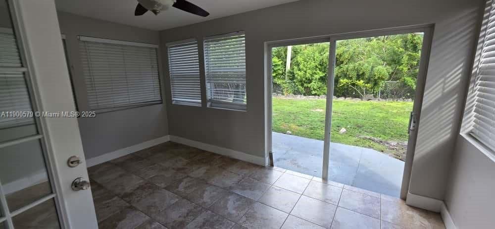 Recently Rented: $2,500 (4 beds, 1 baths, 1200 Square Feet)