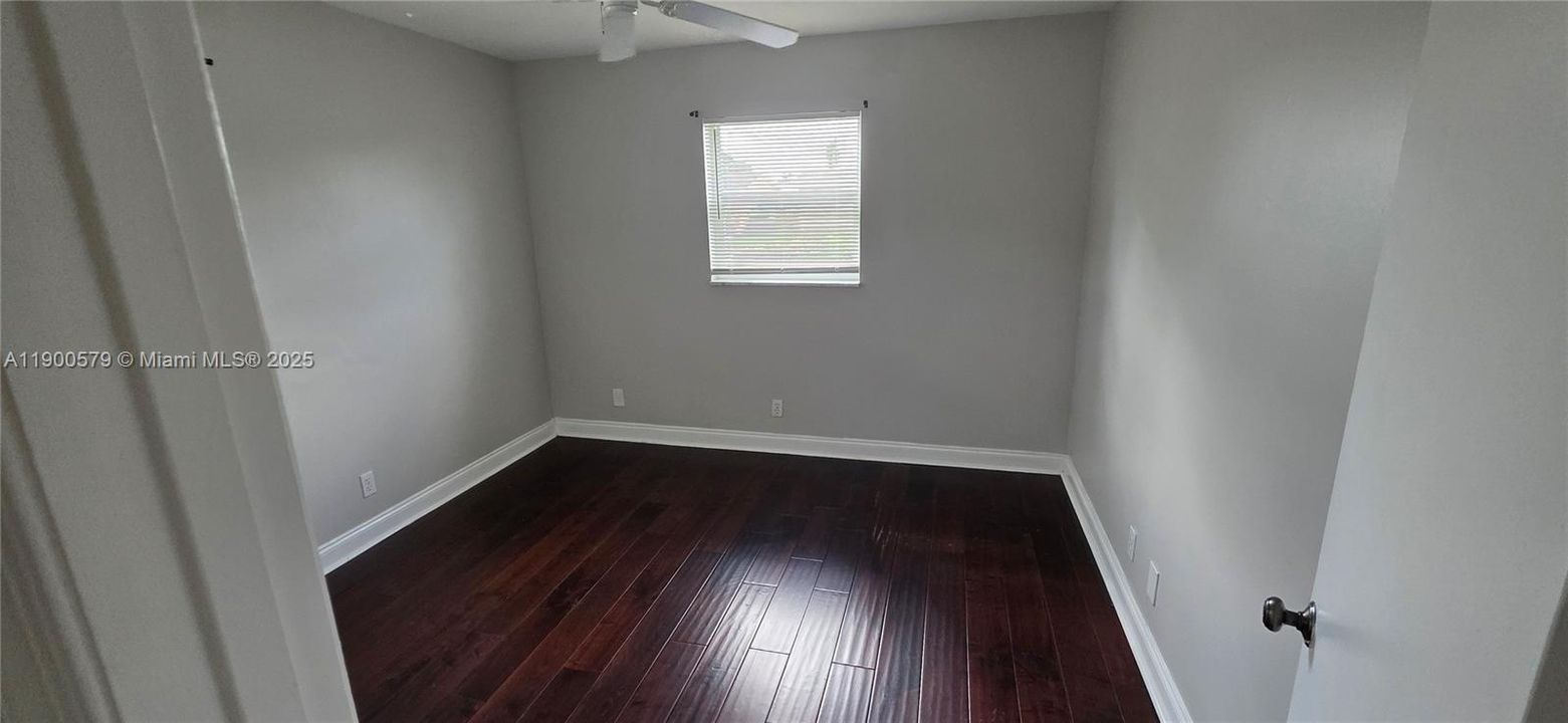 Recently Rented: $2,500 (4 beds, 1 baths, 1200 Square Feet)