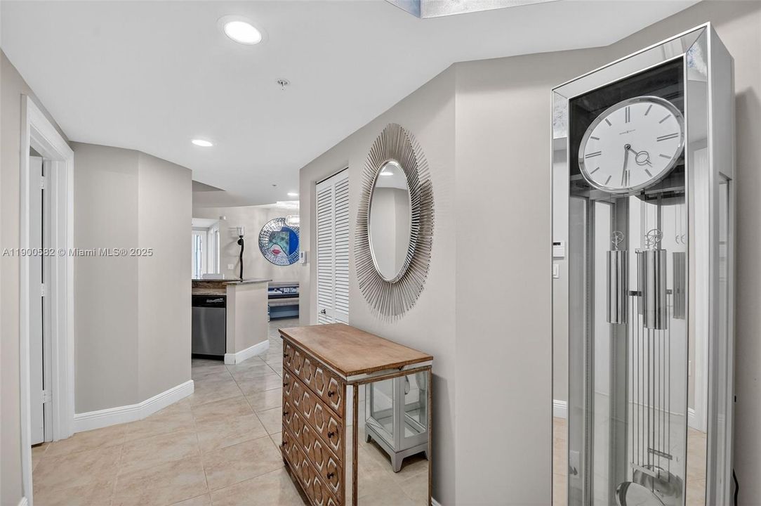 For Rent: $6,850 (3 beds, 2 baths, 2046 Square Feet)