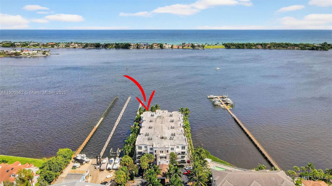 For Rent: $6,850 (3 beds, 2 baths, 2046 Square Feet)