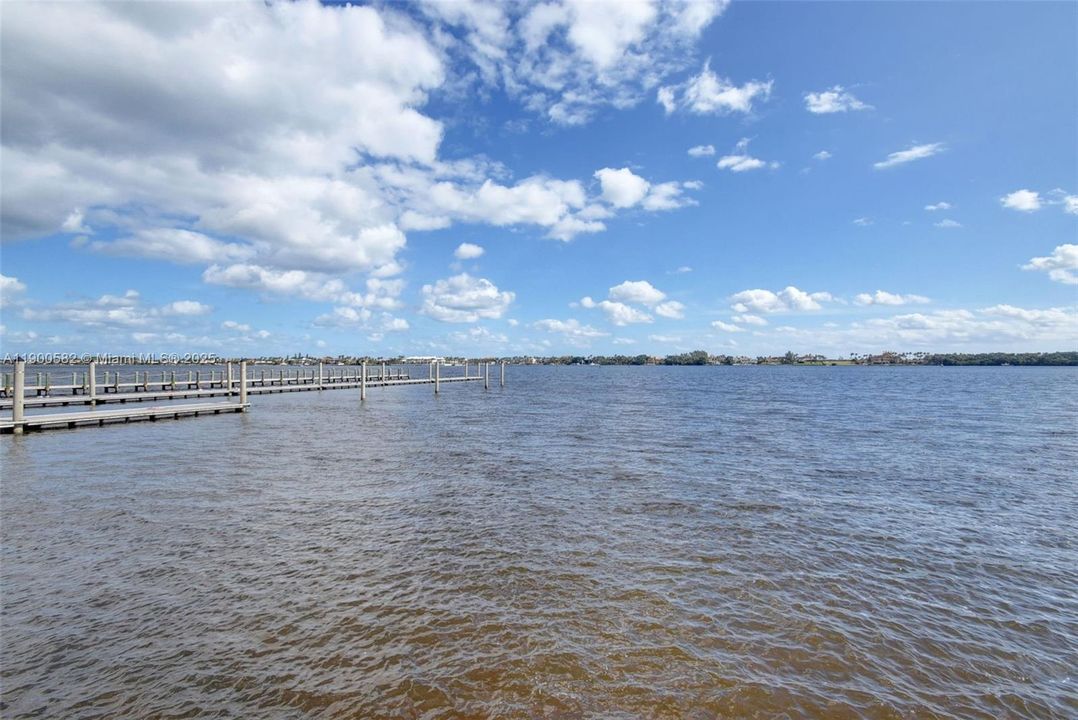 For Rent: $6,850 (3 beds, 2 baths, 2046 Square Feet)