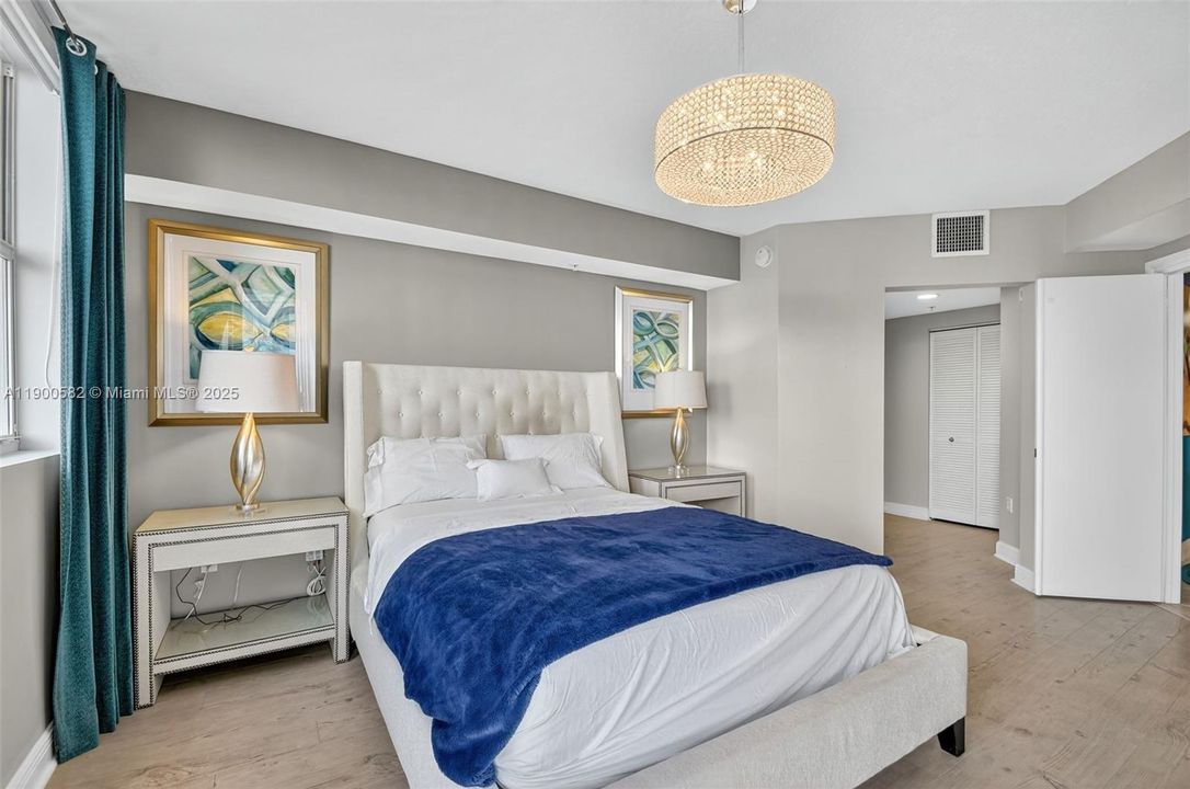 For Rent: $6,850 (3 beds, 2 baths, 2046 Square Feet)