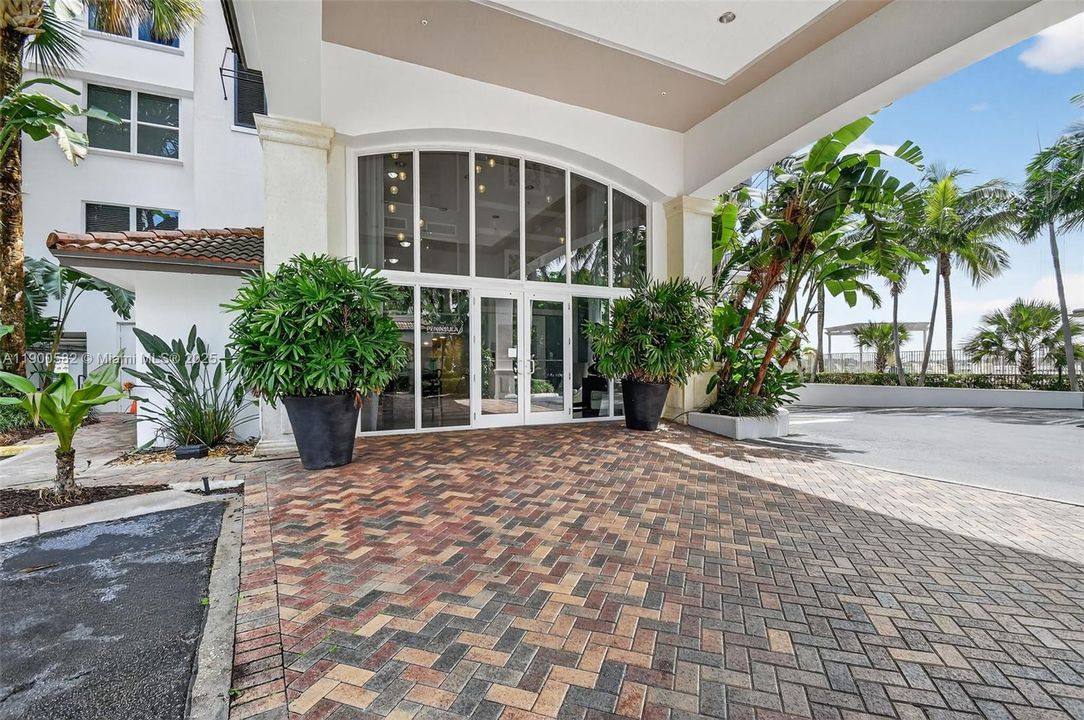 For Rent: $6,850 (3 beds, 2 baths, 2046 Square Feet)