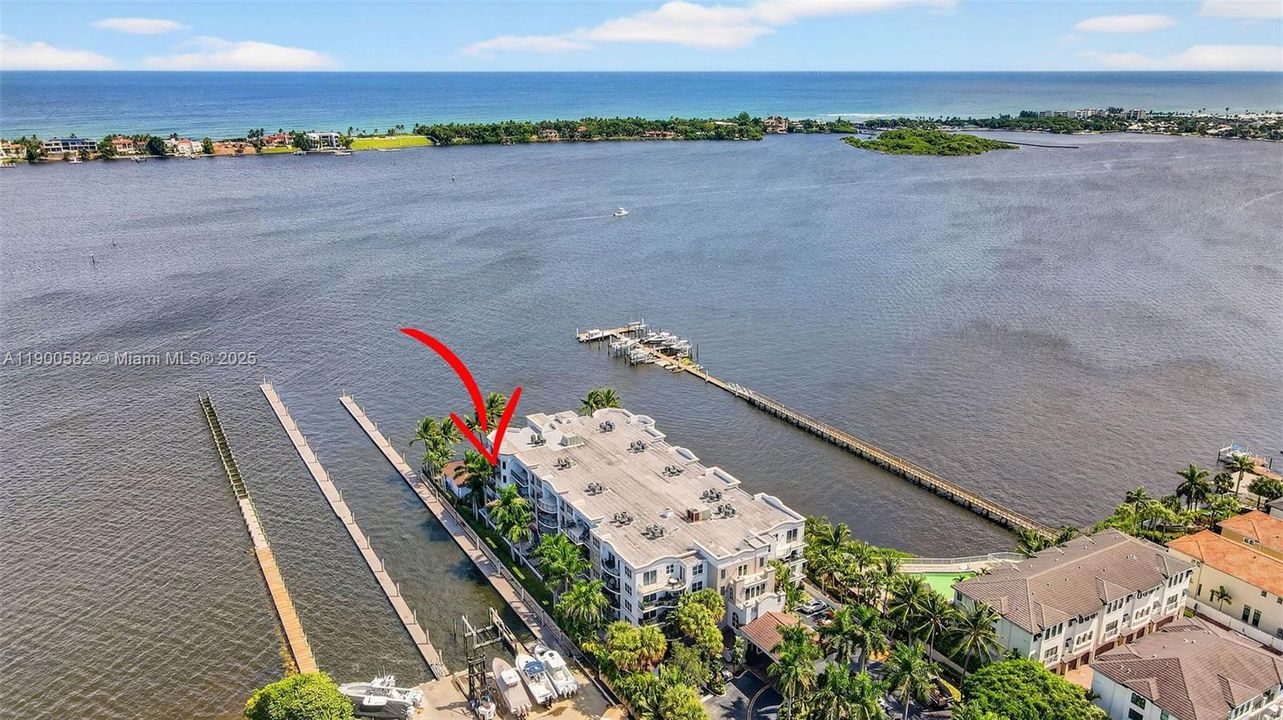 For Rent: $6,850 (3 beds, 2 baths, 2046 Square Feet)