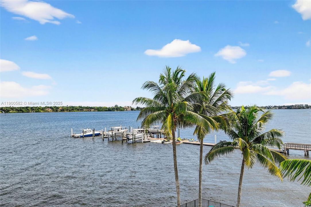 For Rent: $6,850 (3 beds, 2 baths, 2046 Square Feet)