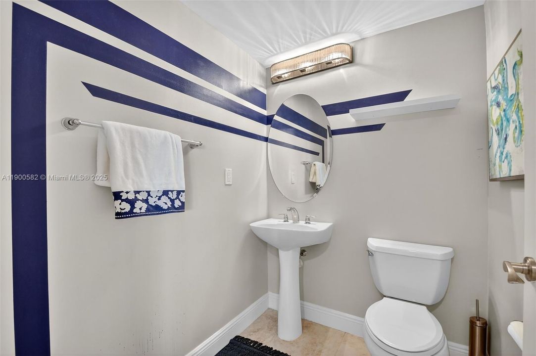 For Rent: $6,850 (3 beds, 2 baths, 2046 Square Feet)