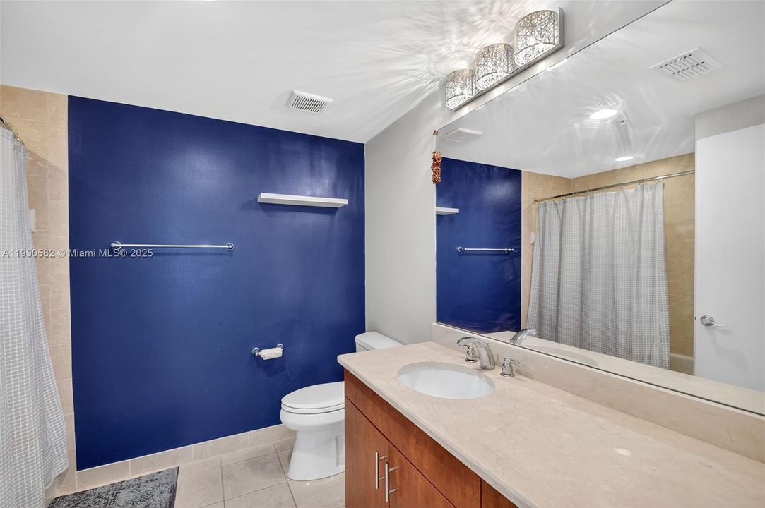 For Rent: $6,850 (3 beds, 2 baths, 2046 Square Feet)