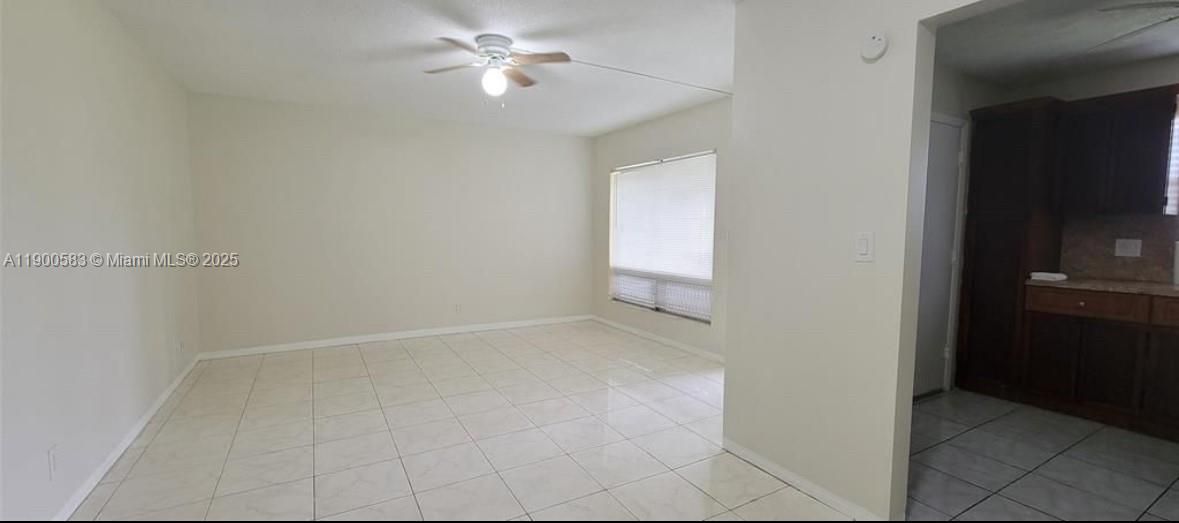 For Sale: $130,999 (1 beds, 1 baths, 576 Square Feet)