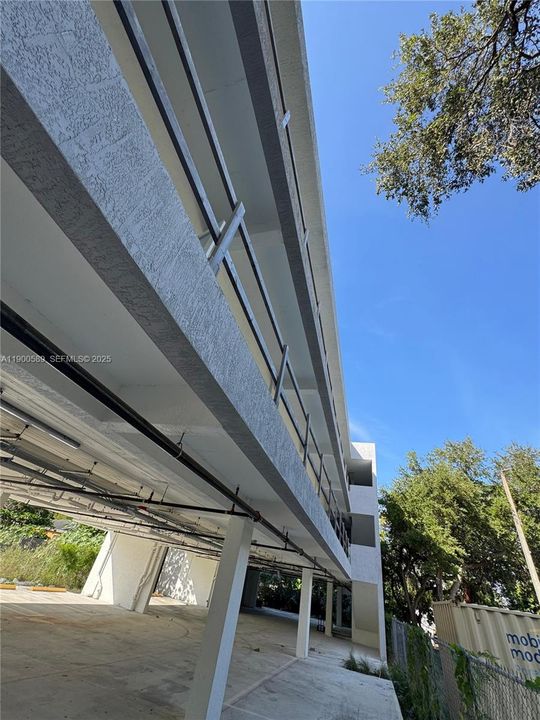 For Rent: $2,652 (1 beds, 1 baths, 662 Square Feet)