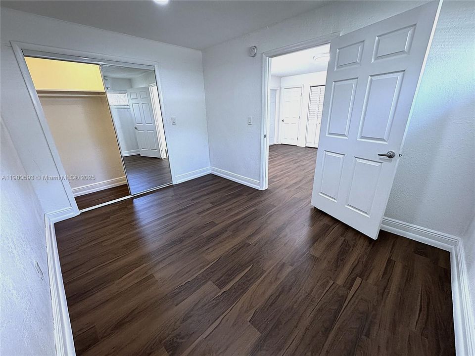 В аренду: $1,600 (1 спален, 1 ванн, 2826 Квадратных фут)