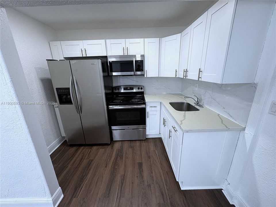 В аренду: $1,600 (1 спален, 1 ванн, 2826 Квадратных фут)