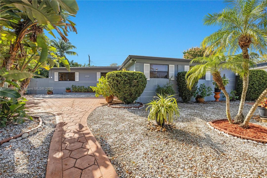 For Sale: $775,000 (3 beds, 2 baths, 1809 Square Feet)