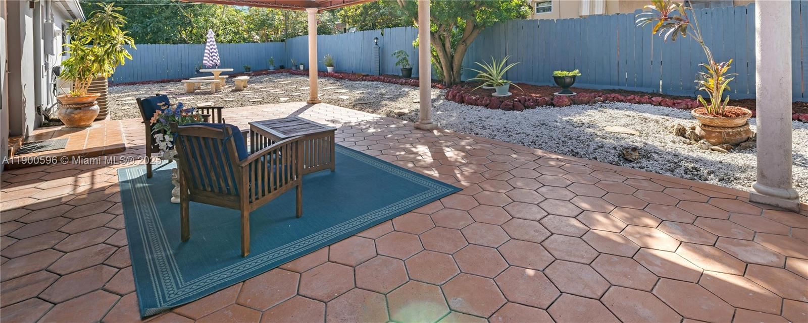 For Sale: $775,000 (3 beds, 2 baths, 1809 Square Feet)