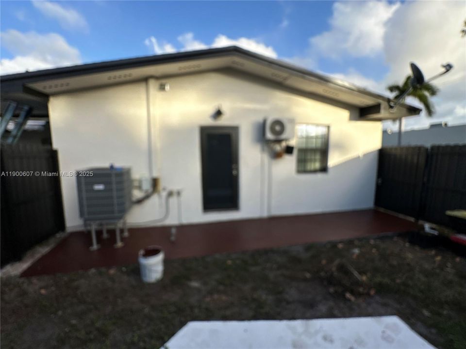 最近租的: $1,300 (0 贝兹, 1 浴室, 1666 平方英尺)