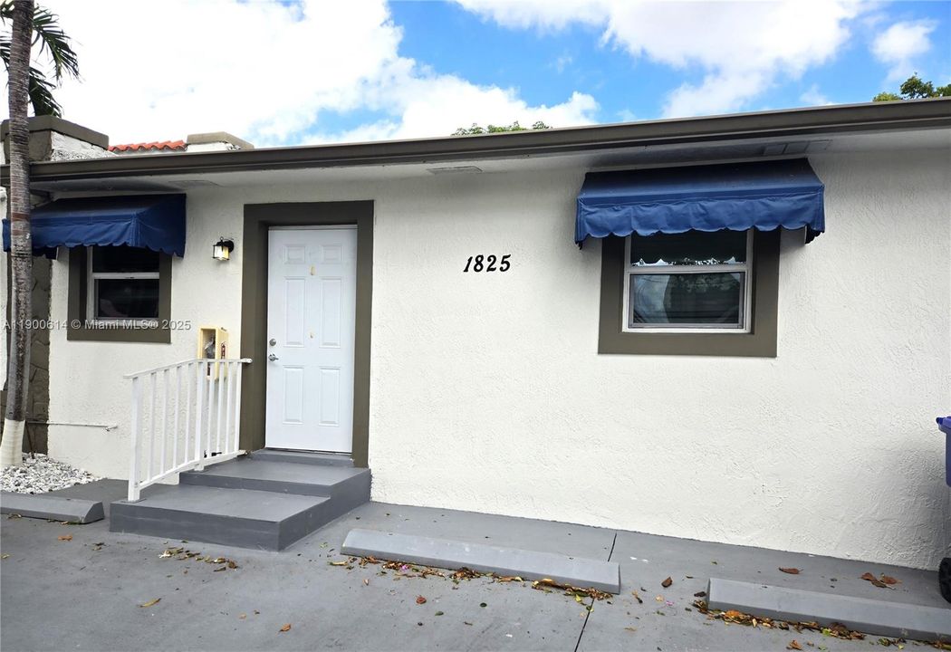 Recently Rented: $1,600 (1 beds, 1 baths, 700 Square Feet)
