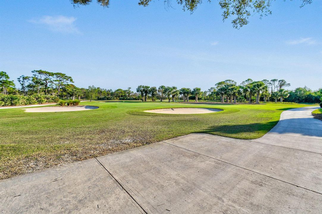 GolfCourse02