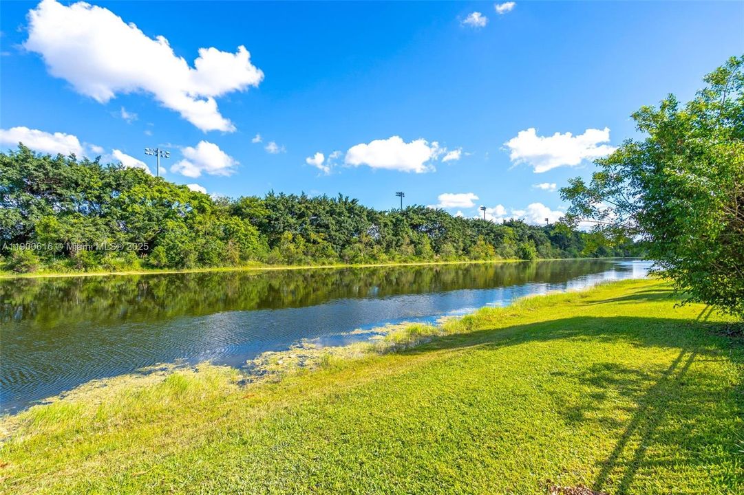 Recently Rented: $4,800 (3 beds, 2 baths, 1965 Square Feet)