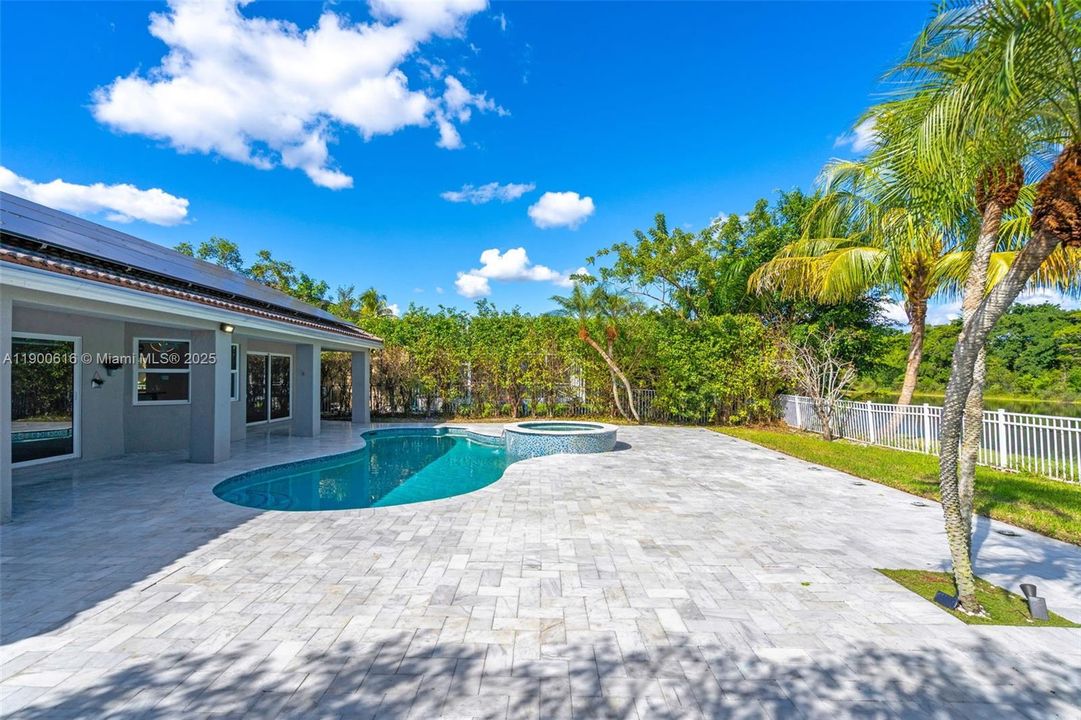 Recently Rented: $4,800 (3 beds, 2 baths, 1965 Square Feet)