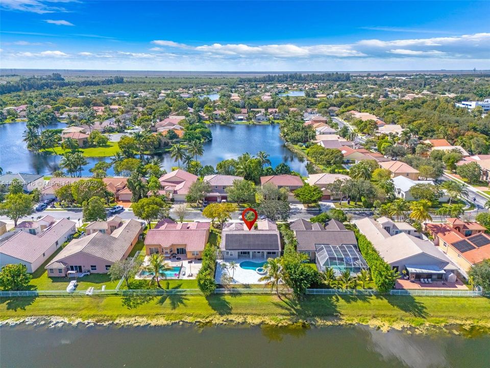 Recently Rented: $4,800 (3 beds, 2 baths, 1965 Square Feet)