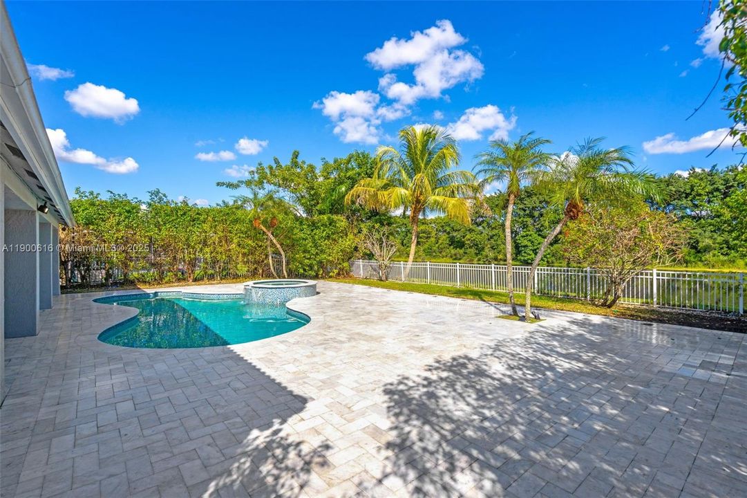 Recently Rented: $4,800 (3 beds, 2 baths, 1965 Square Feet)