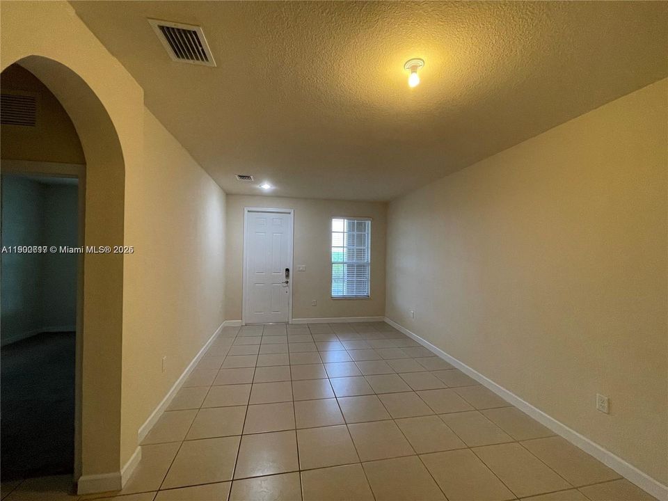 Active With Contract: $650,000 (5 beds, 4 baths, 2312 Square Feet)