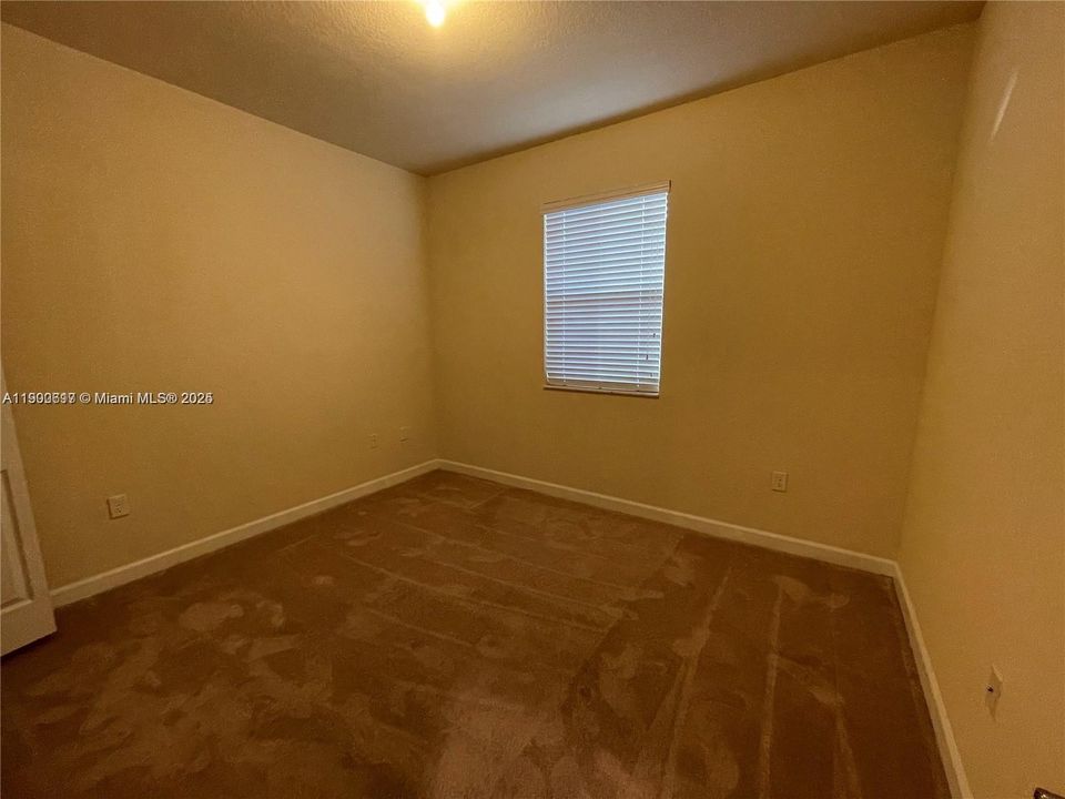 Active With Contract: $650,000 (5 beds, 4 baths, 2312 Square Feet)