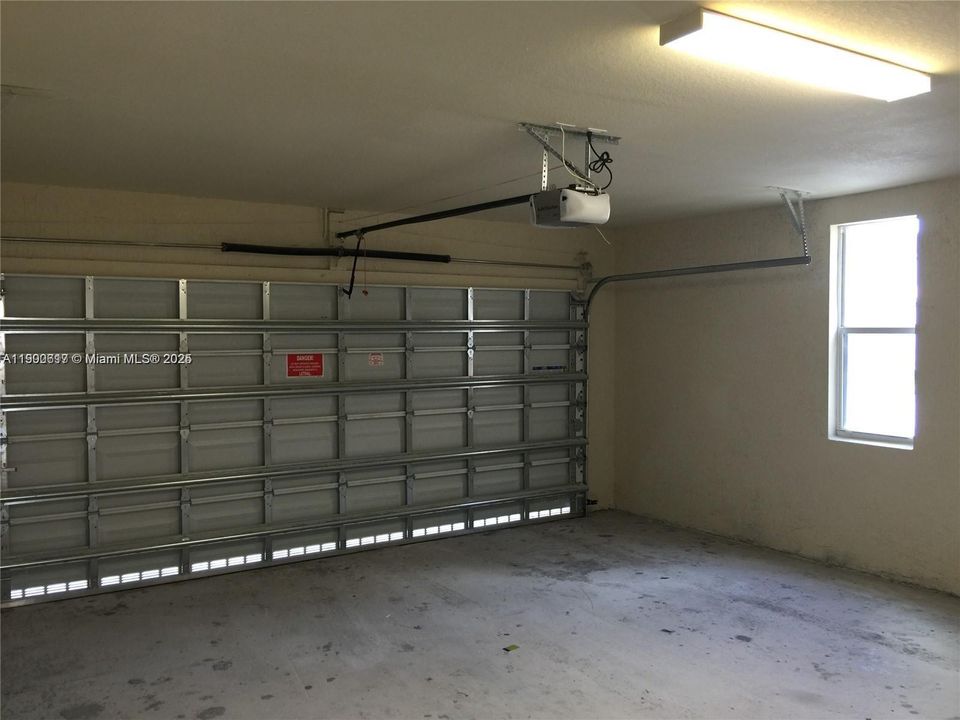 Active With Contract: $650,000 (5 beds, 4 baths, 2312 Square Feet)