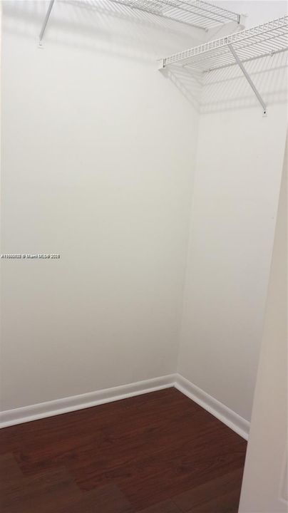 待售: $289,999 (2 贝兹, 2 浴室, 1231 平方英尺)