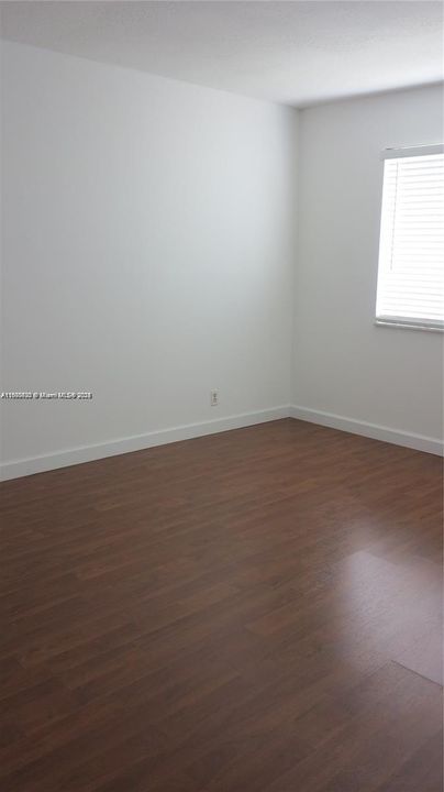 待售: $289,999 (2 贝兹, 2 浴室, 1231 平方英尺)