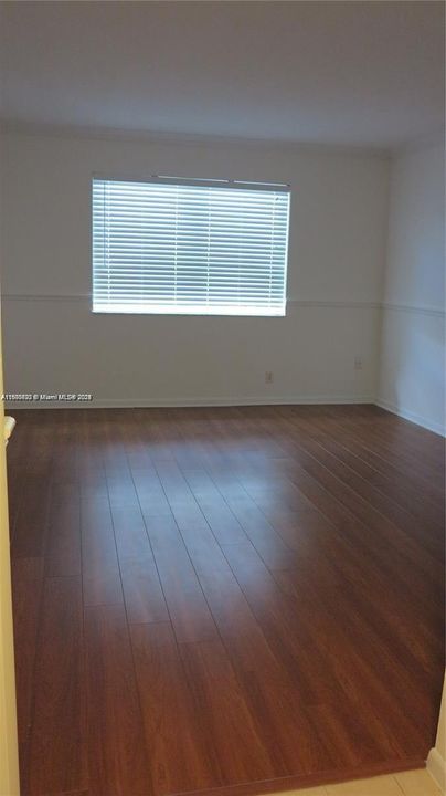 待售: $289,999 (2 贝兹, 2 浴室, 1231 平方英尺)